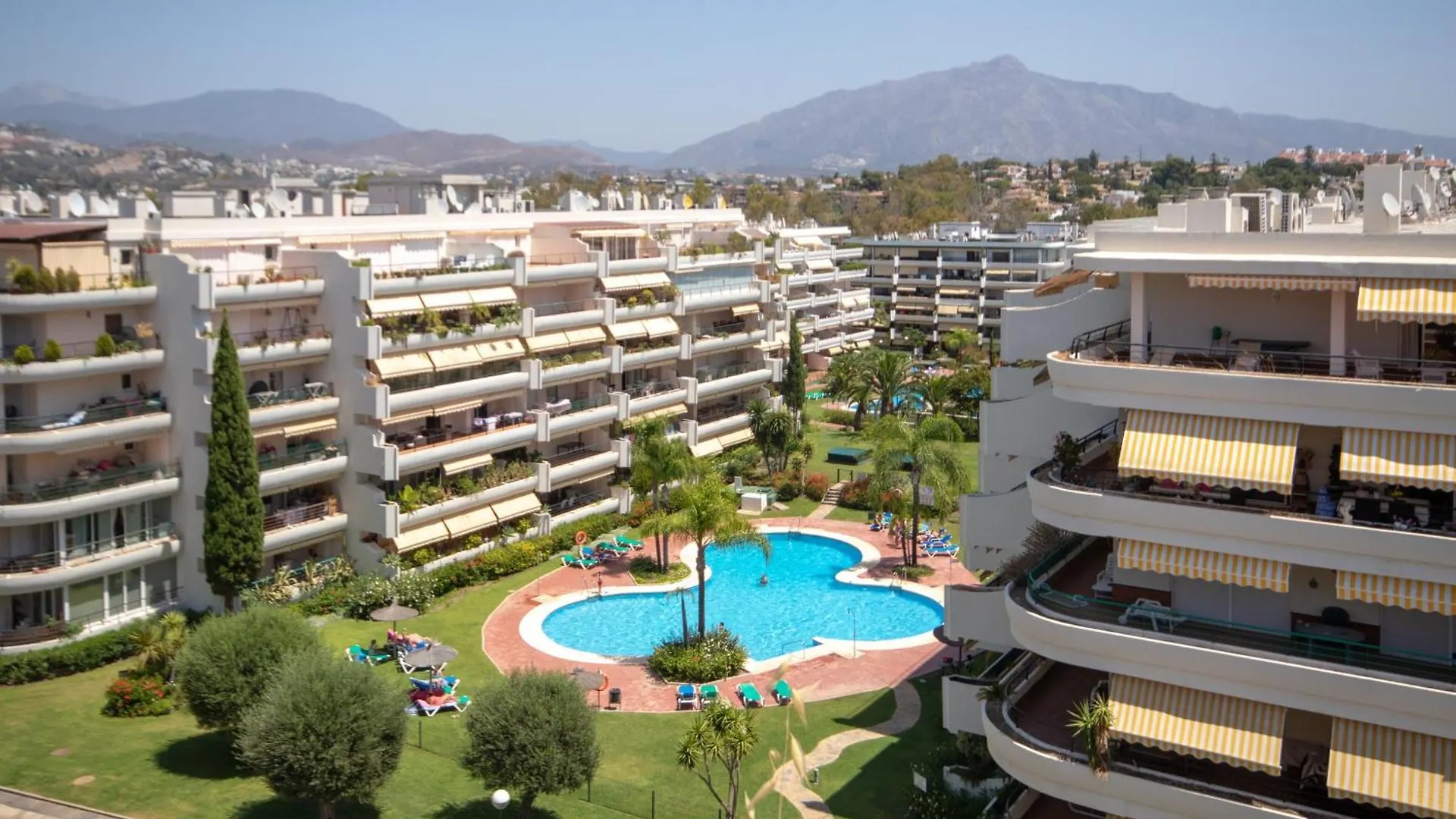 Spacious Modern Penthouse Guadalmina, San Pedro Marbella Apartment
