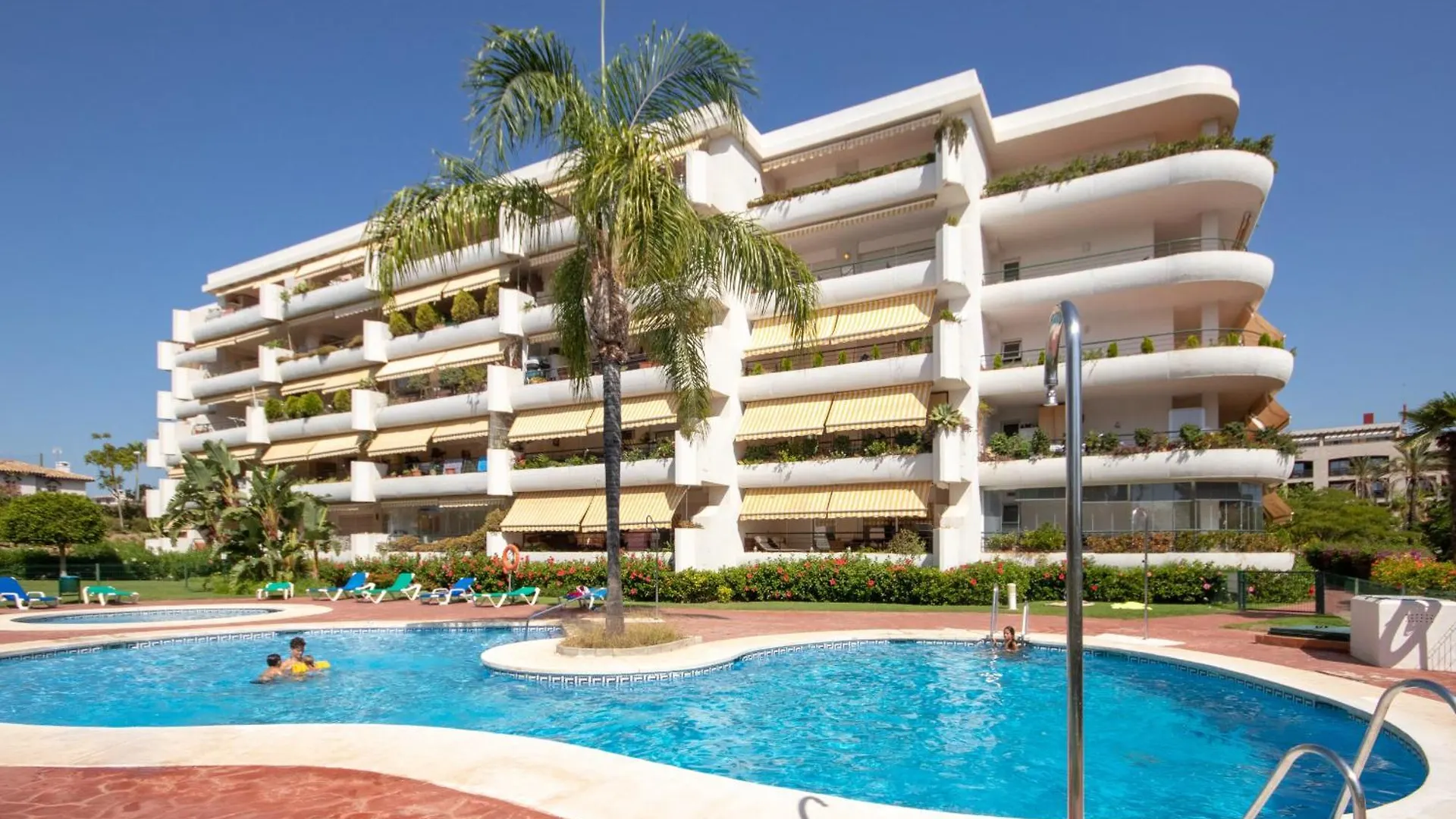 Spacious Modern Penthouse Guadalmina, San Pedro Marbella Apartment